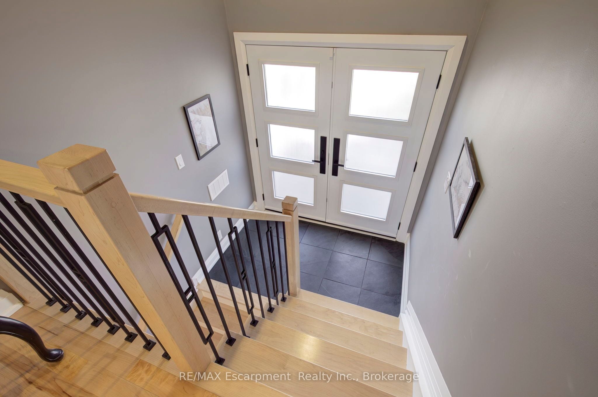 Additional image 3 of 2183 Sandringham Drive, Burlington, ON, L7P 3E7