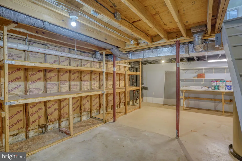 122 Bartley Drive, Newark, DE 19702