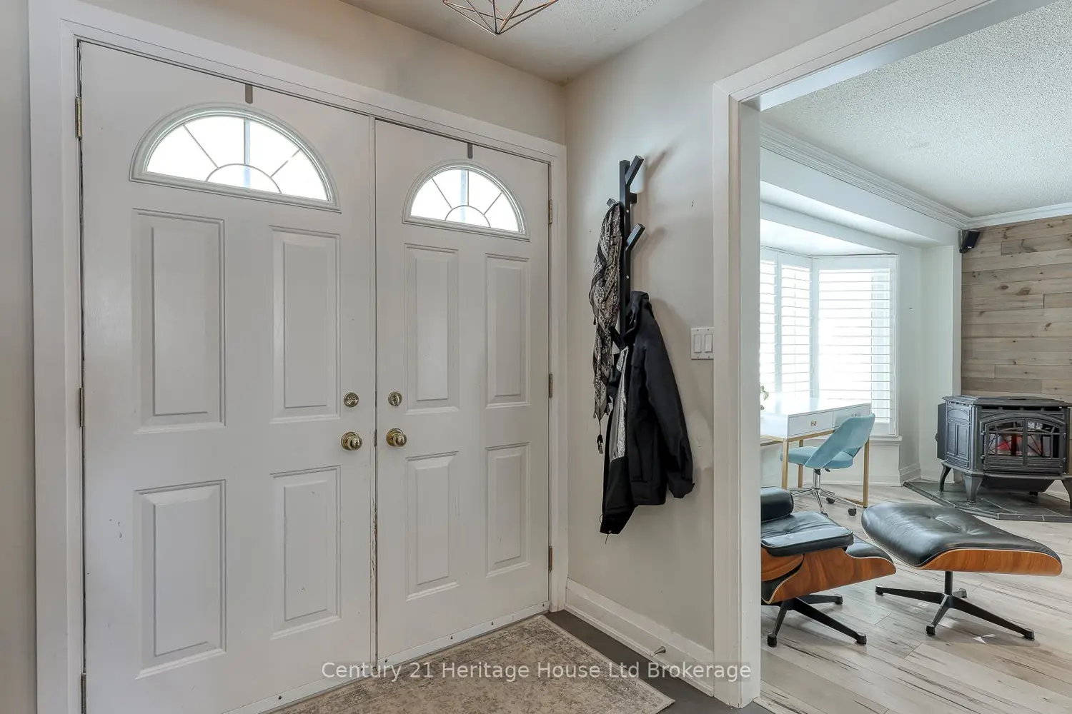 Primary image of 485385 Firehall Road