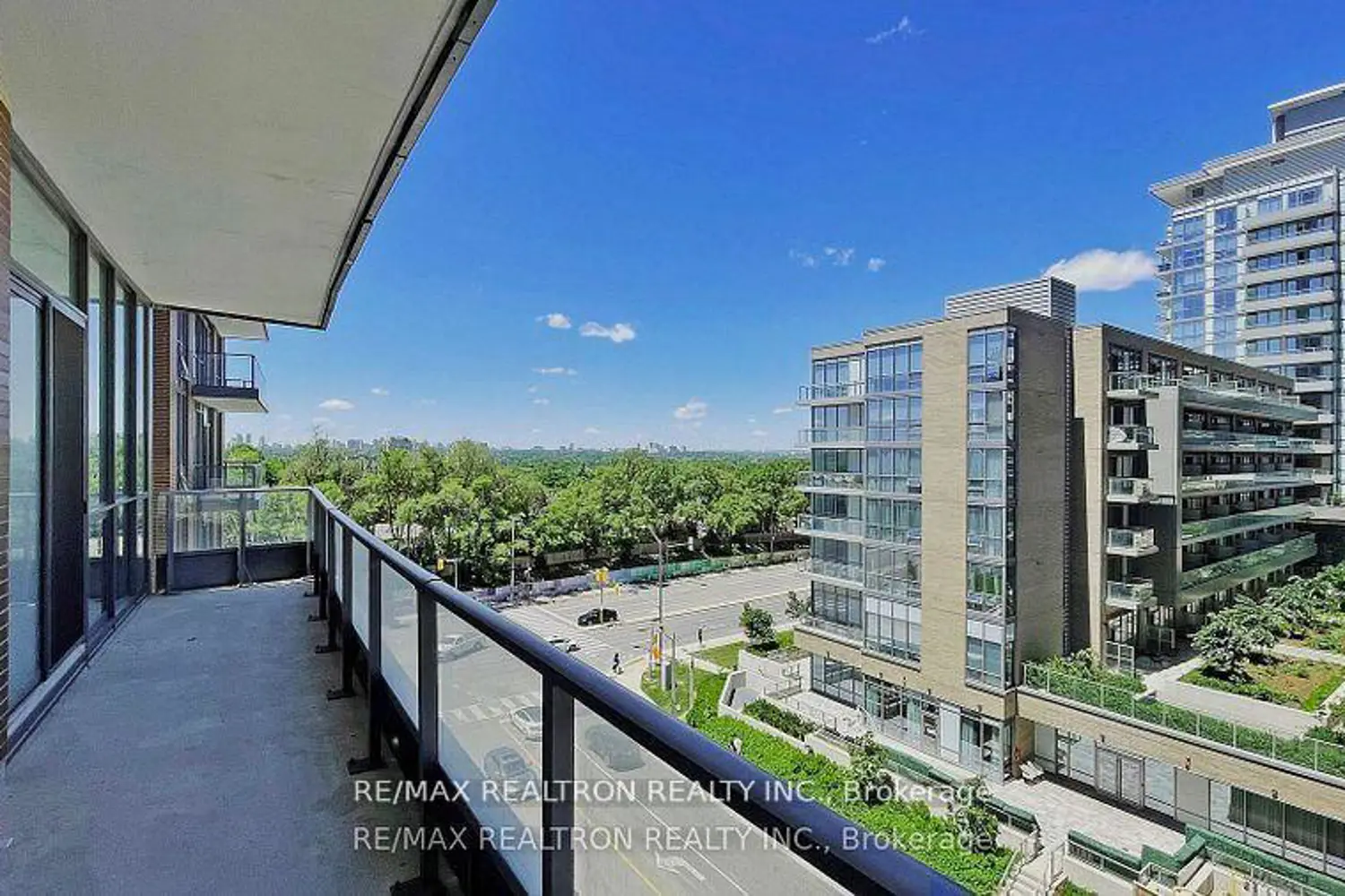 Additional image 19 of 38 Forest Manor Road 319