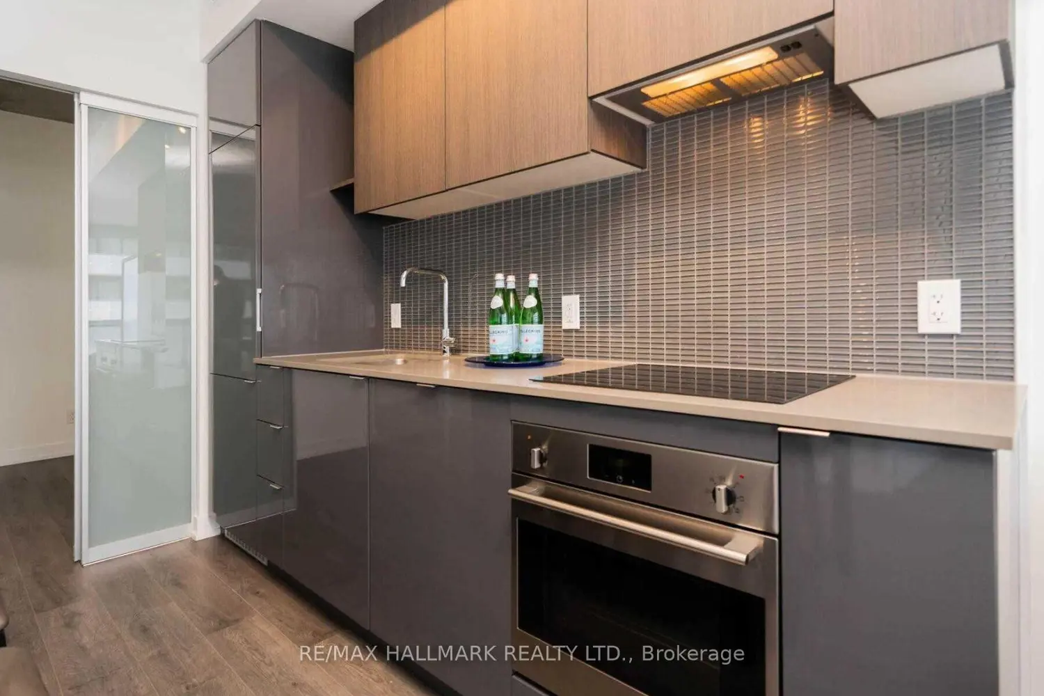 Additional image 14 of 161 Roehampton Avenue 1107