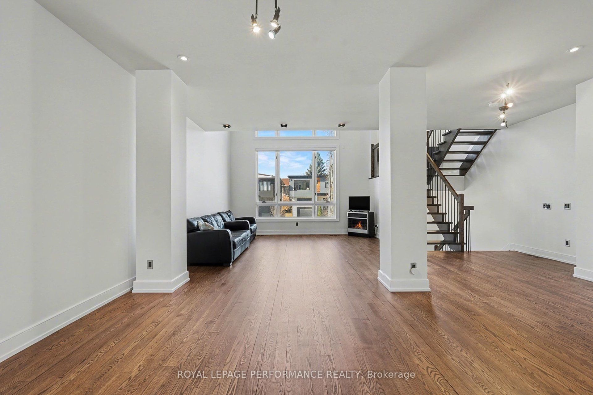 Additional image 4 of 805 Kingsmere Avenue, Ottawa, ON, K2A 3J8