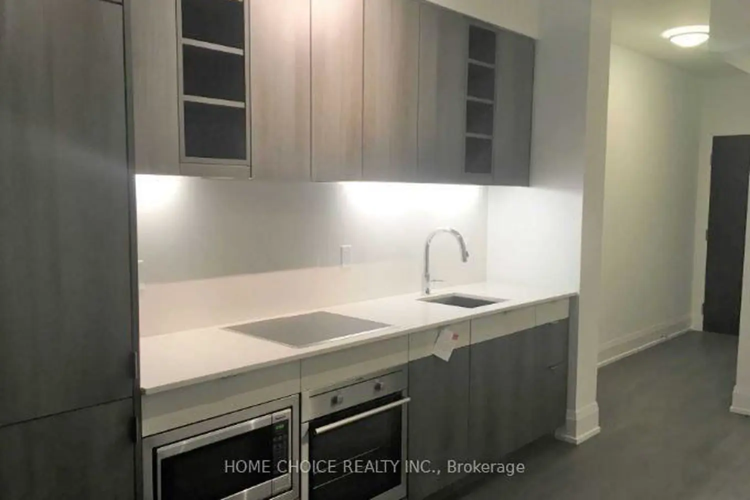 Additional image 7 of 101 Erskine Avenue 1403