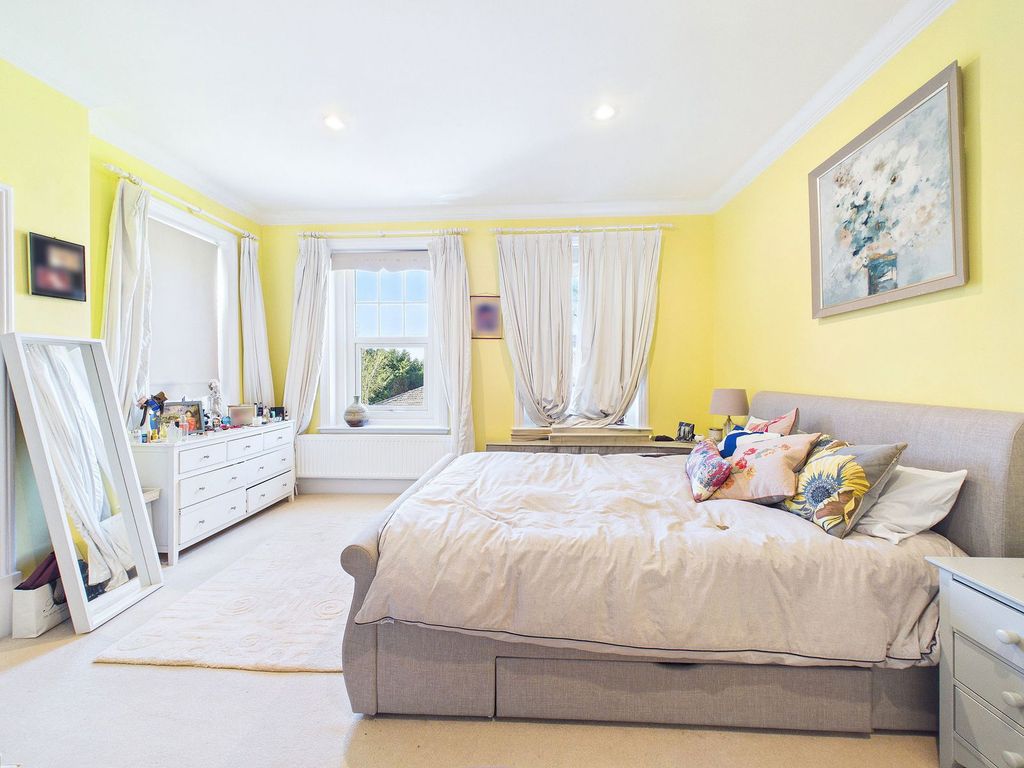 Additional image 12 of 3 bed flat for saleWhite House Court, Hawthorne Drive LE5