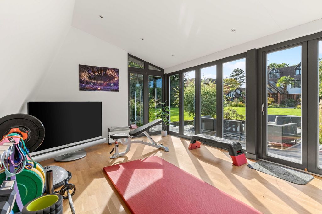 Additional image 73 of 6 bed detached house for saleRoundwood Avenue, Hutton Mount, Brentwood CM13