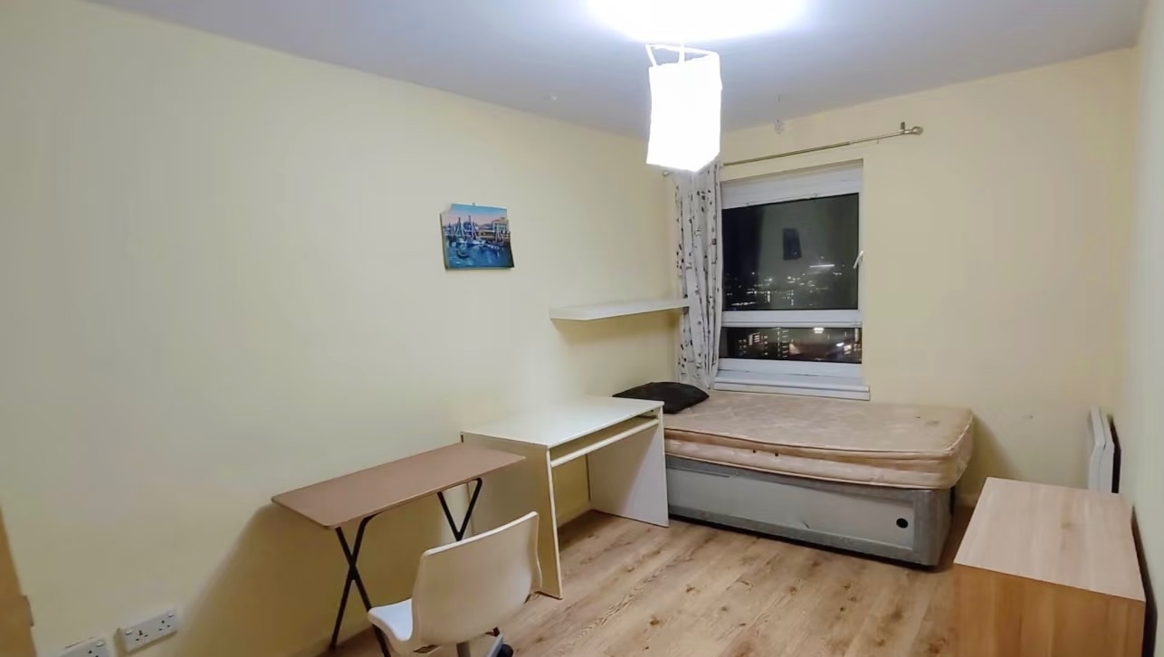 Additional image 4 of Room in a Shared Flat, Dobbies Loan Place, G4, N1 7GU