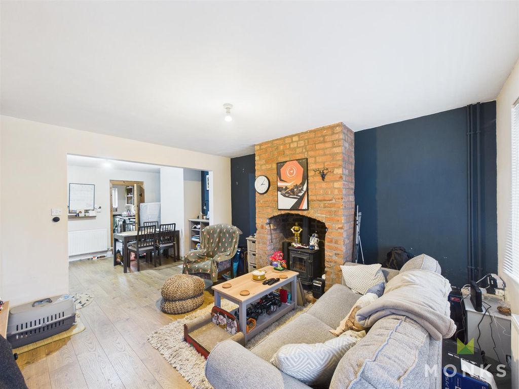 2 bed terraced house for saleNew Street, Wem, Shrewsbury SY4