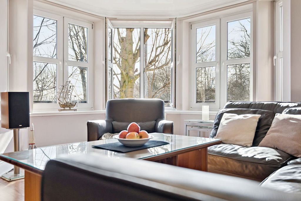 Additional image 5 of 3 bed flat for saleCrow Road, Flat 1/2, Broomhill, Glasgow G11