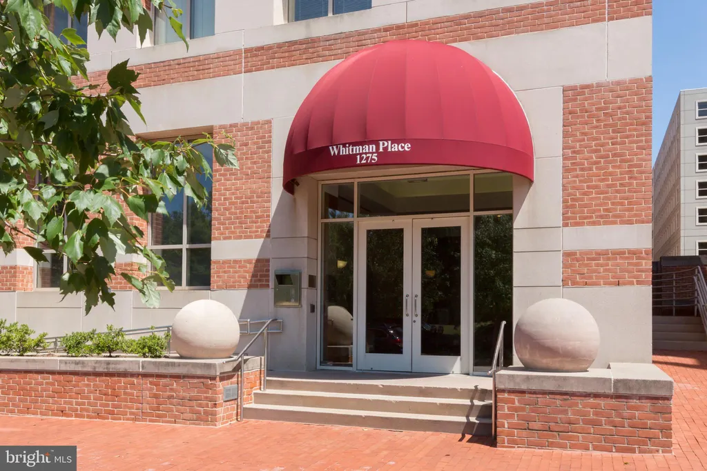 Additional image 3 of 1275 25th Street NW Unit 800, Washington, DC 20037