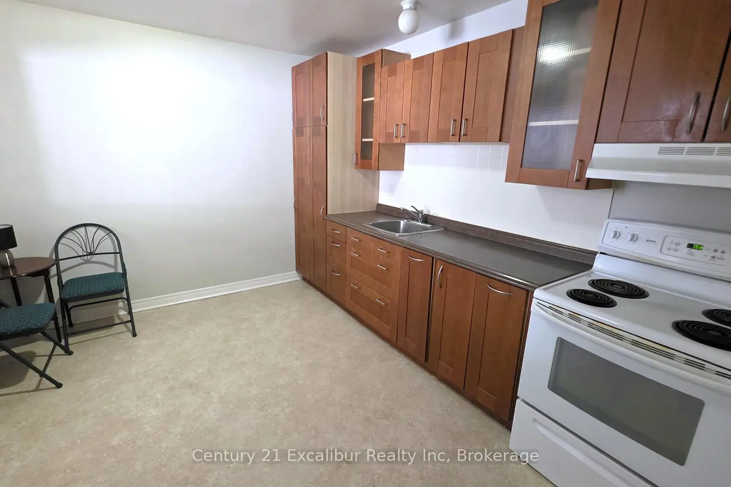 Additional image 3 of 320 Queen Street 4