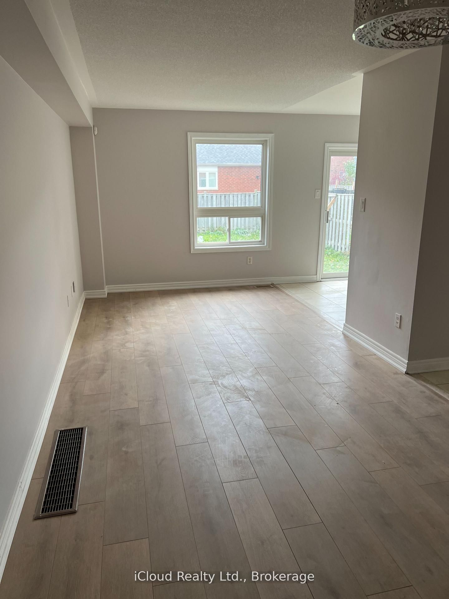 Additional image 3 of 3956 Manatee Way, Mississauga, ON, L5M 6P5