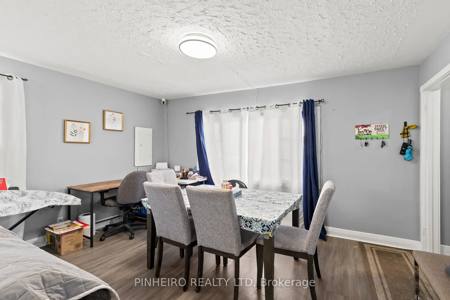 86 Giles Street photo 4