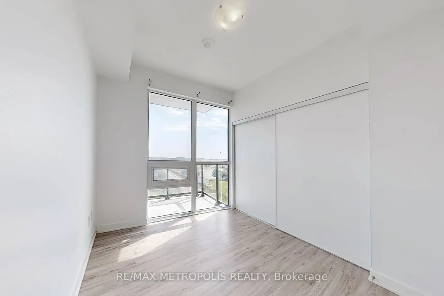 Additional image 10 of 3005 Pine Glen Road 508