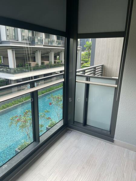 32 Leedon Heights photo 3