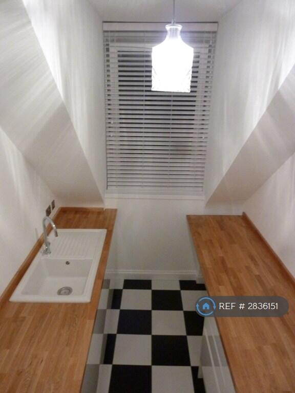 Ashvale Place, Aberdeen, AB10 photo 4