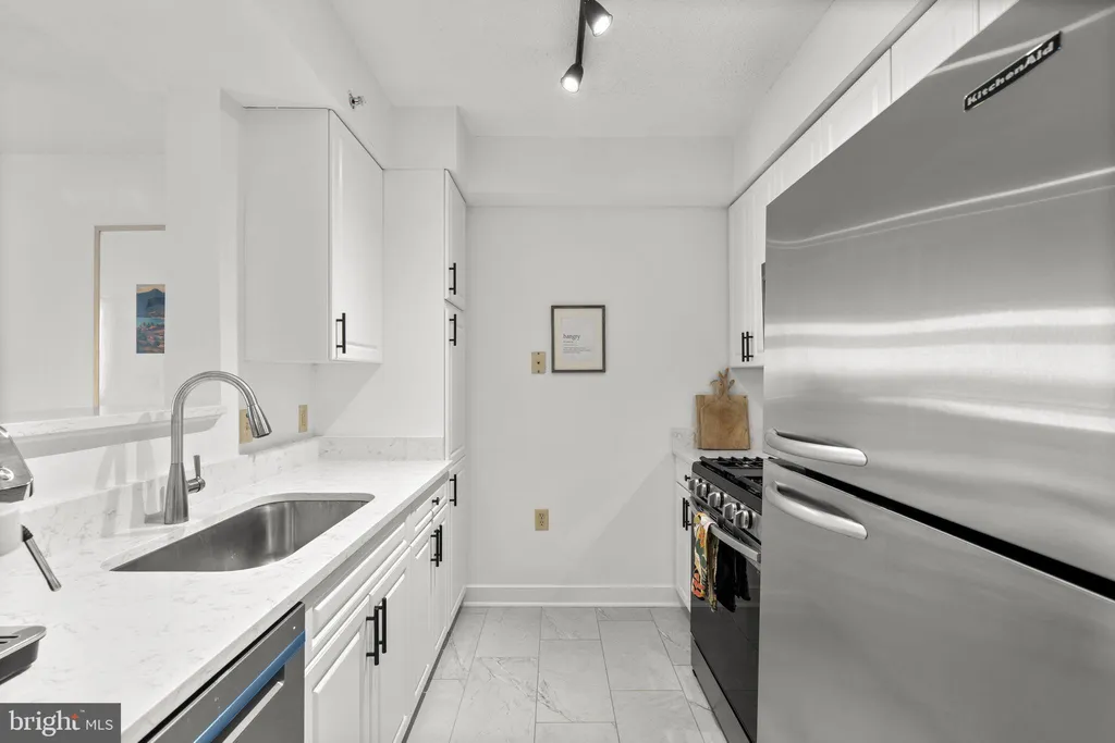 Additional image 13 of 555 Massachusetts Avenue NW Unit 616, Washington, DC 20001