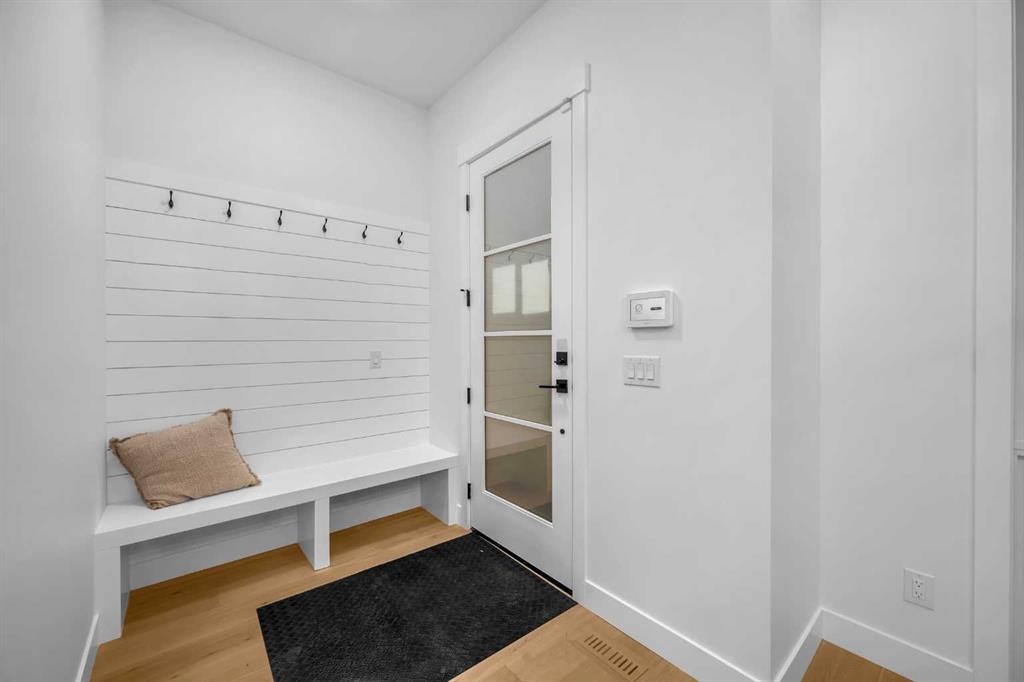 Additional image 3 of 2435 52 Avenue SW, Calgary, AB, T3E 1K5