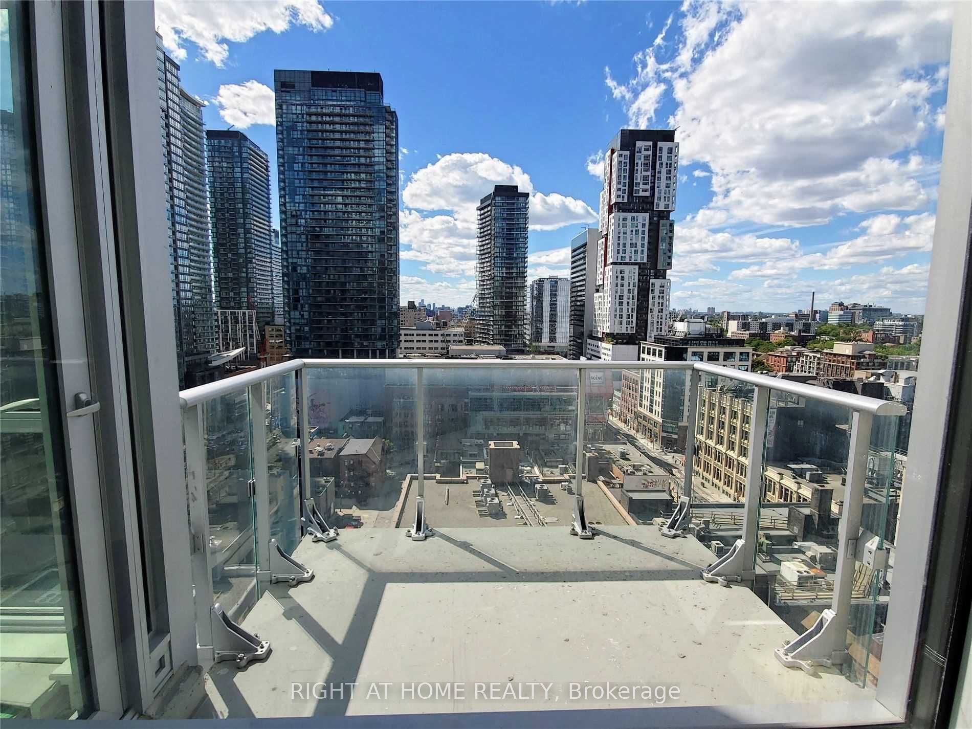 Additional image 4 of 1607-30 Nelson Street, Toronto, ON, M5V 0H5