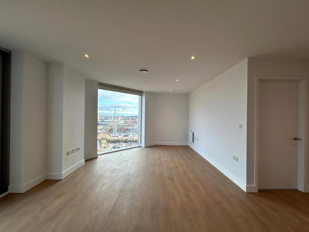 Additional image 5 of 2 Bed Flat, Dantzic Street, M4, N1 7GU