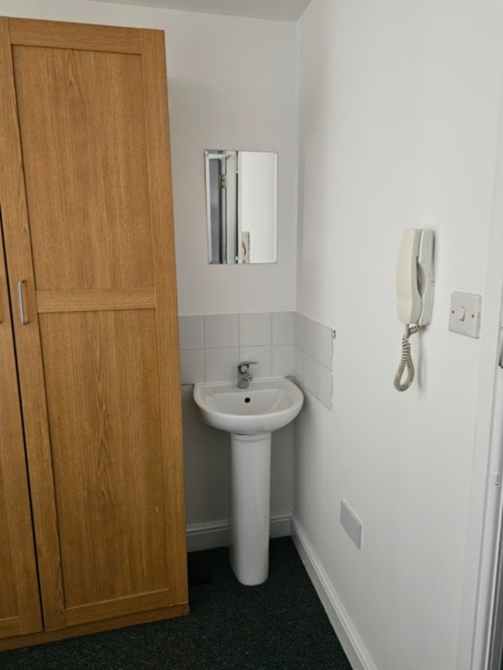 Additional image 5 of Room in a Shared House, Moseley Road, M14, N1 7GU