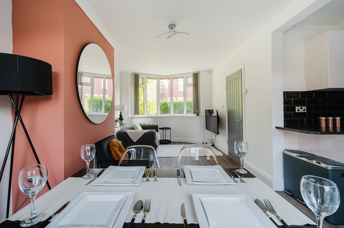 3 Bed Semi-Detached House, Whiteley Street, M11, N1 7GU