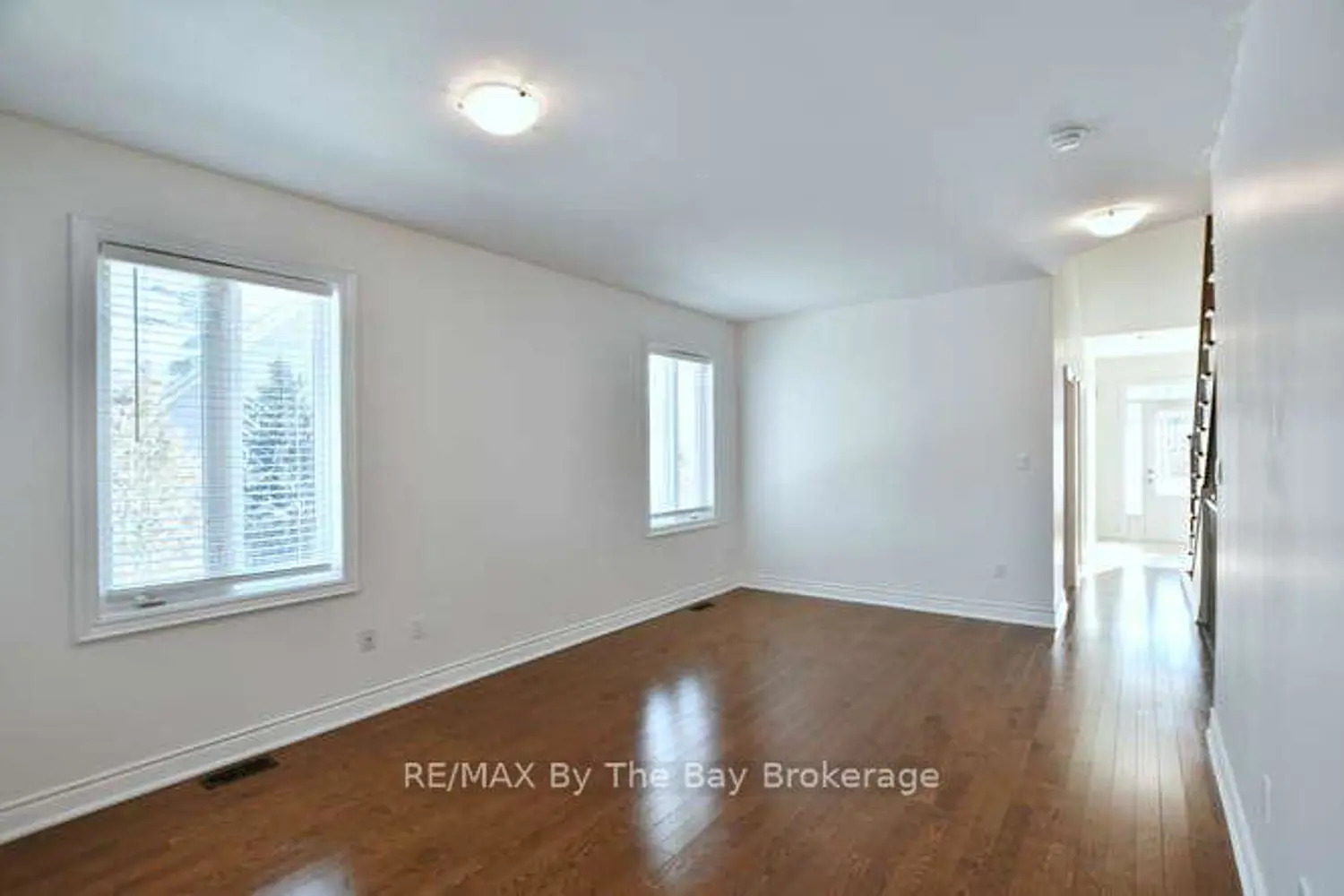 11 Savannah Crescent photo 2