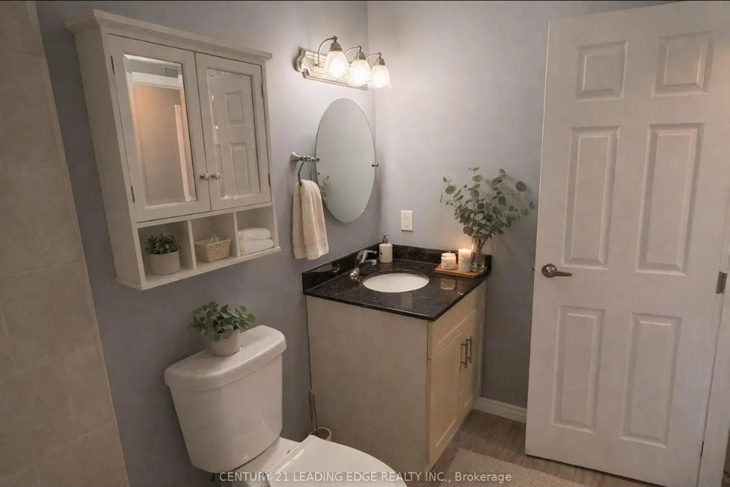 Additional image 7 of 936 Glen Street 209