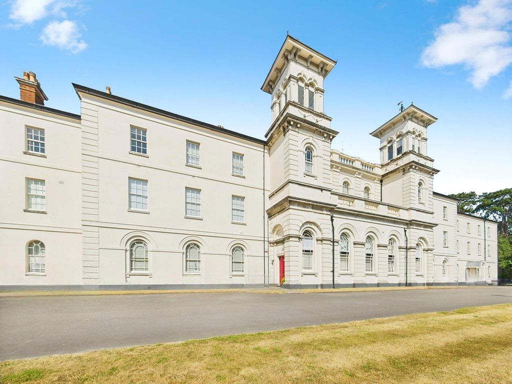 4 bed flat for saleRoyal Victoria Country Park, Netley Abbey, Southampton SO31