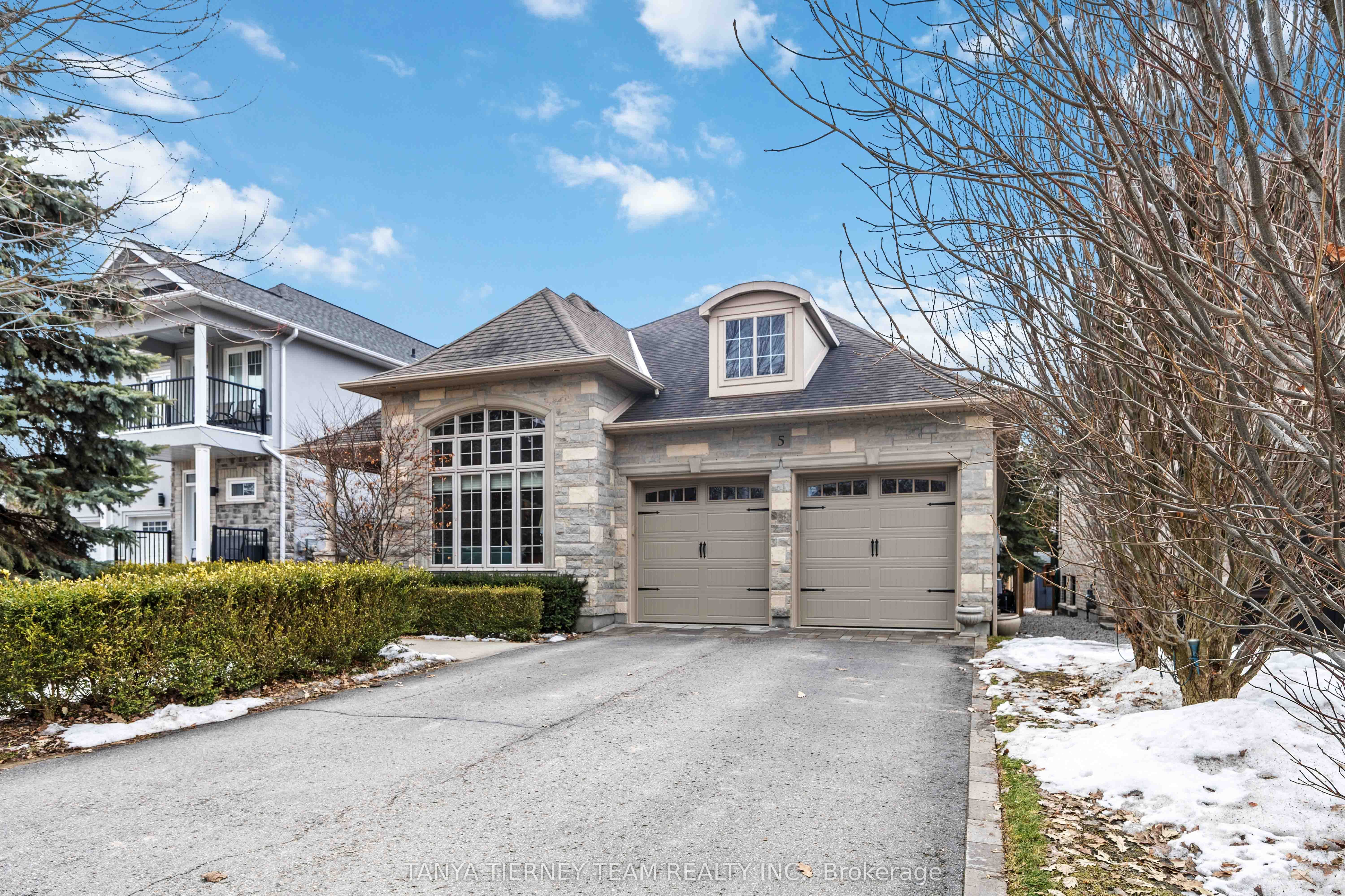 Additional image 2 of 5 Centre Street W, Whitby, ON, L1M 1C1
