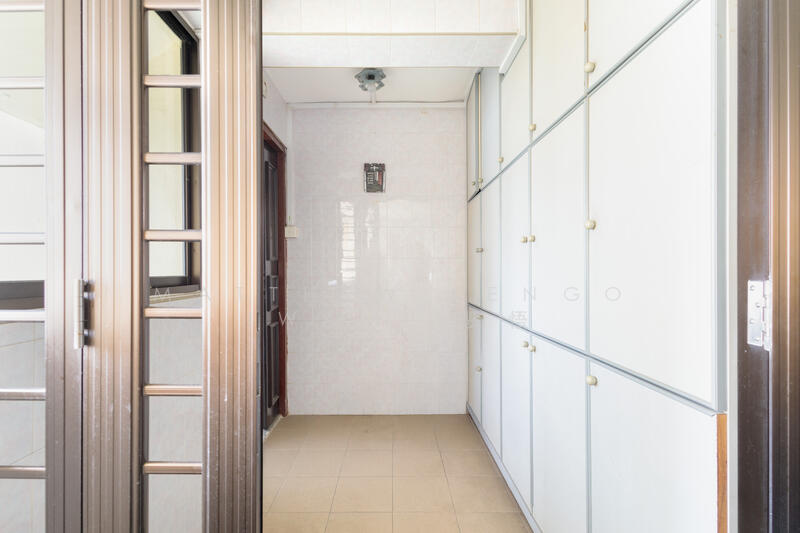 Additional image 18 of 14 Dover Close East