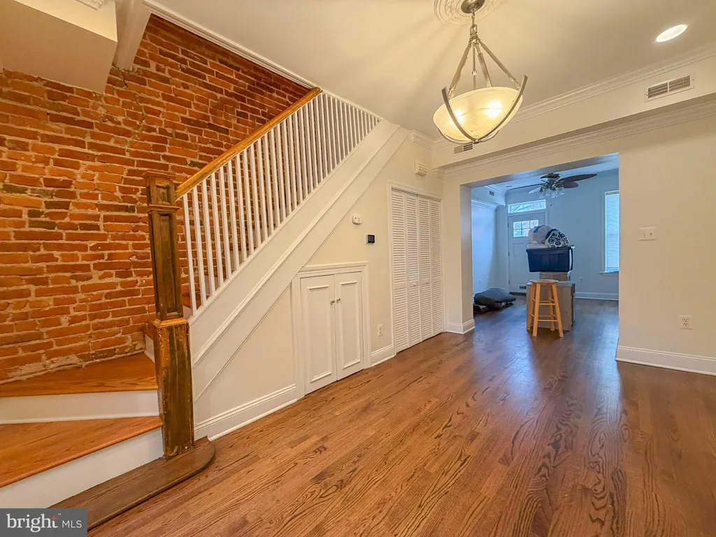 Additional image 4 of 318 11th Street SE, Washington, DC 20003