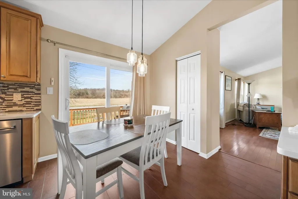 Additional image 18 of 203 N Barrington Court, Newark, DE 19702