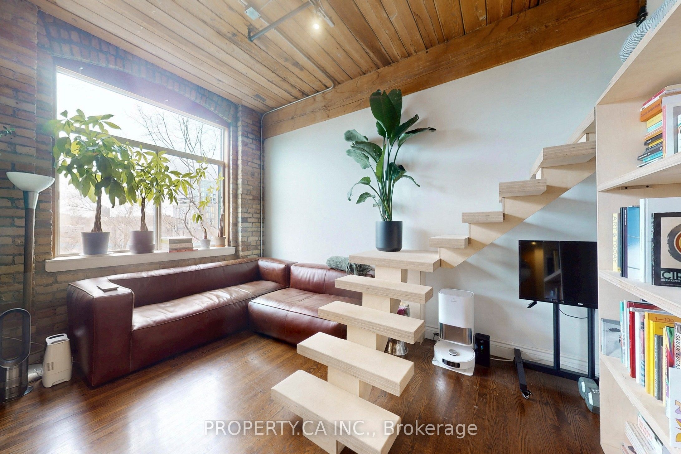 Additional image 4 of 210-24 Noble Street, Toronto, ON, M6K 2C8