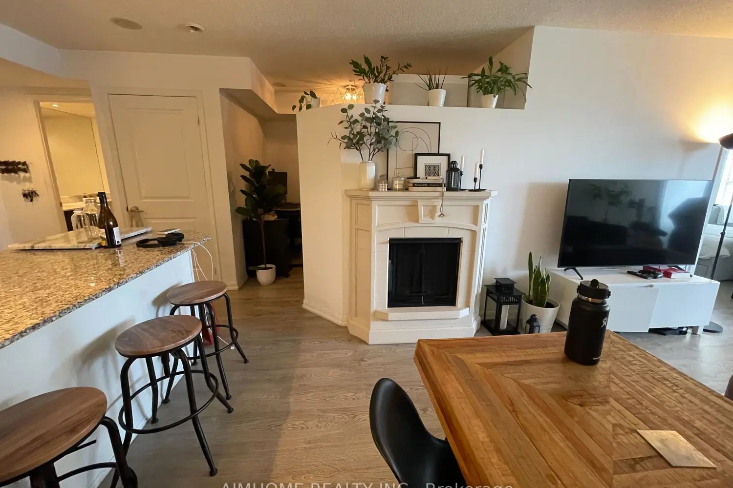 Additional image 6 of 85 East Liberty Street 907