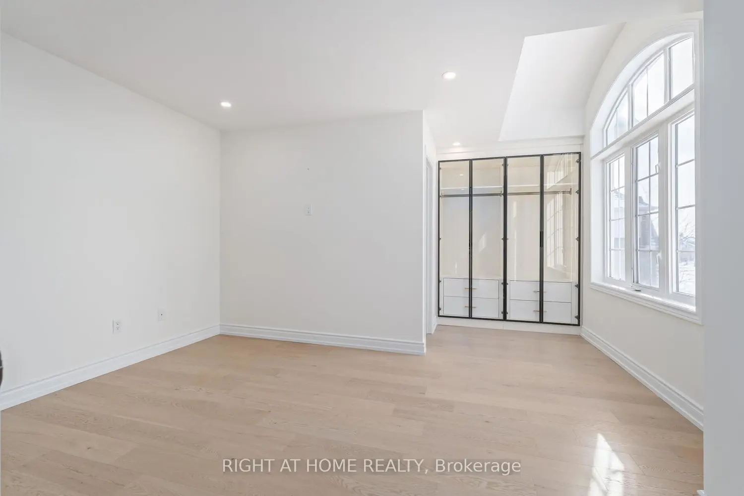 Additional image 10 of 3352 Petrie Way