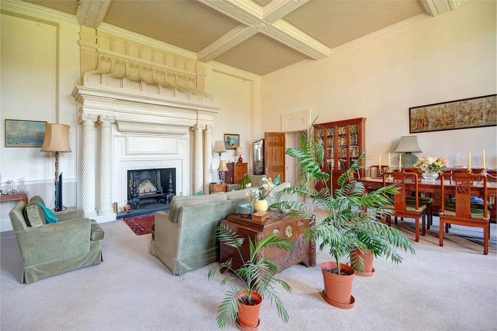 3 bed flat for saleSherborne, Cheltenham, Gloucestershire GL54 photo 5