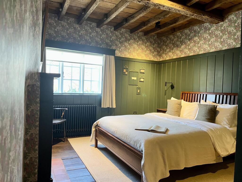 Additional image 10 of First Floor Apartment at High Street, Coleshill, Birmingham