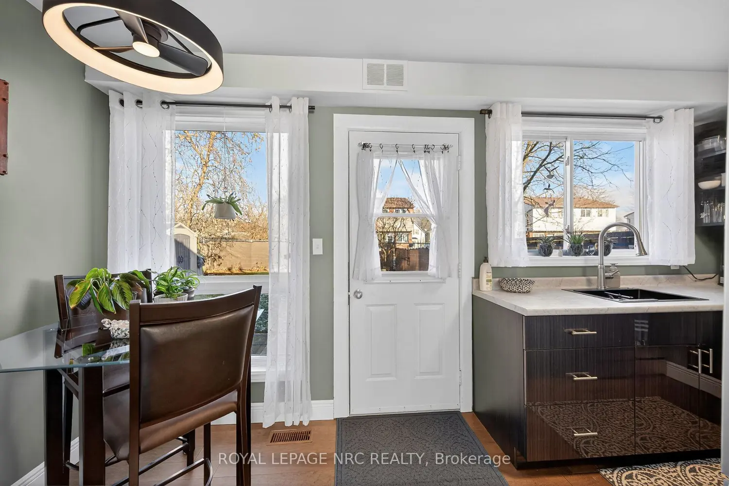 Additional image 3 of 527 Main Street