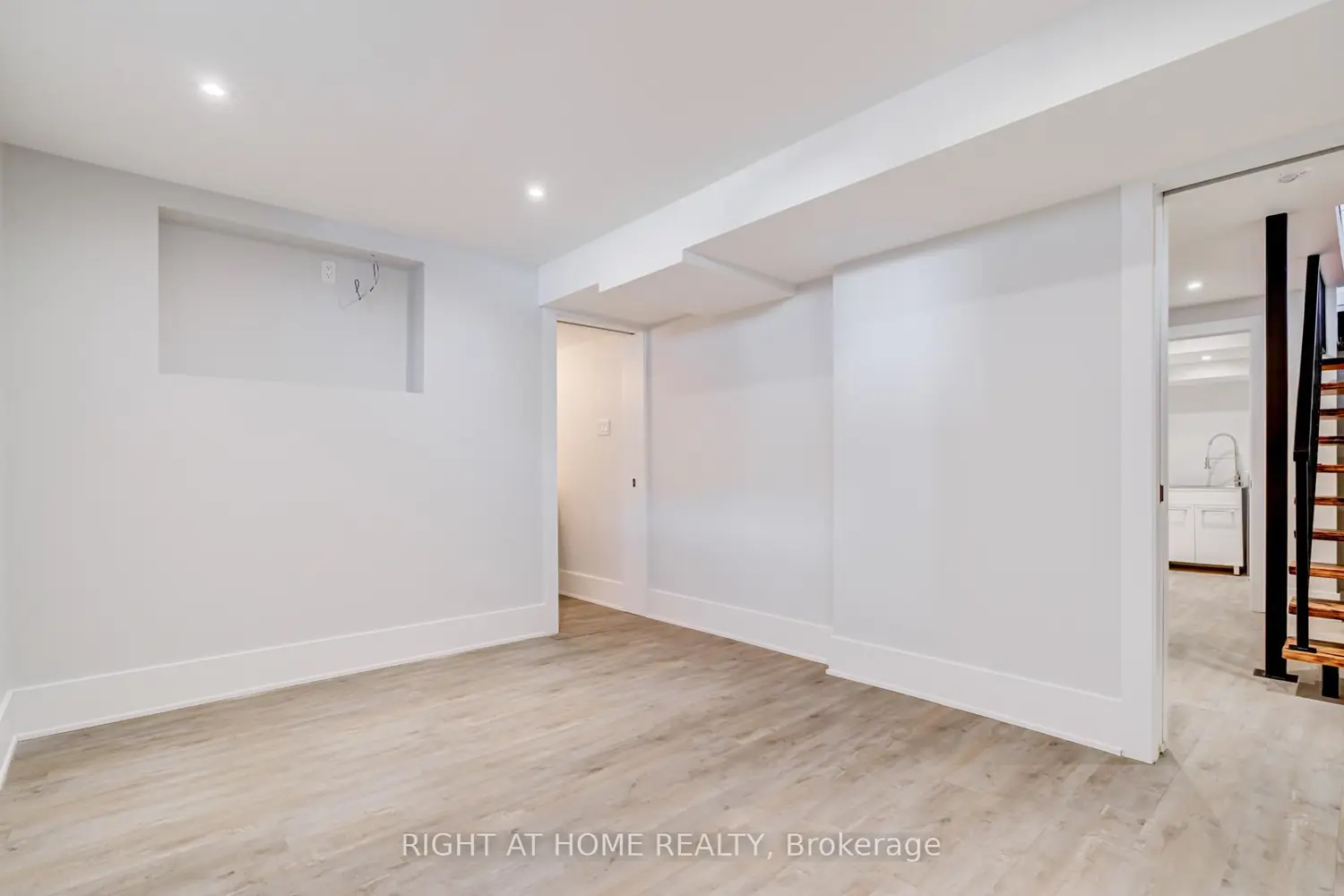 Additional image 16 of 4212 Credit Pointe Drive