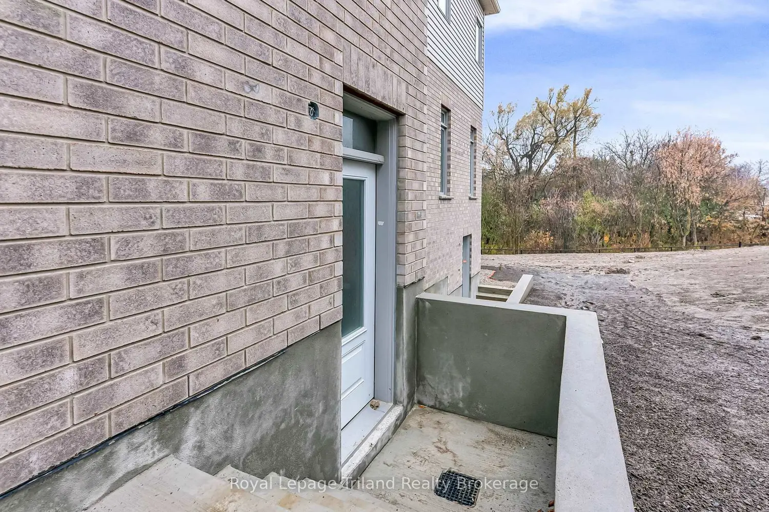 Additional image 4 of 1242 Caen Avenue