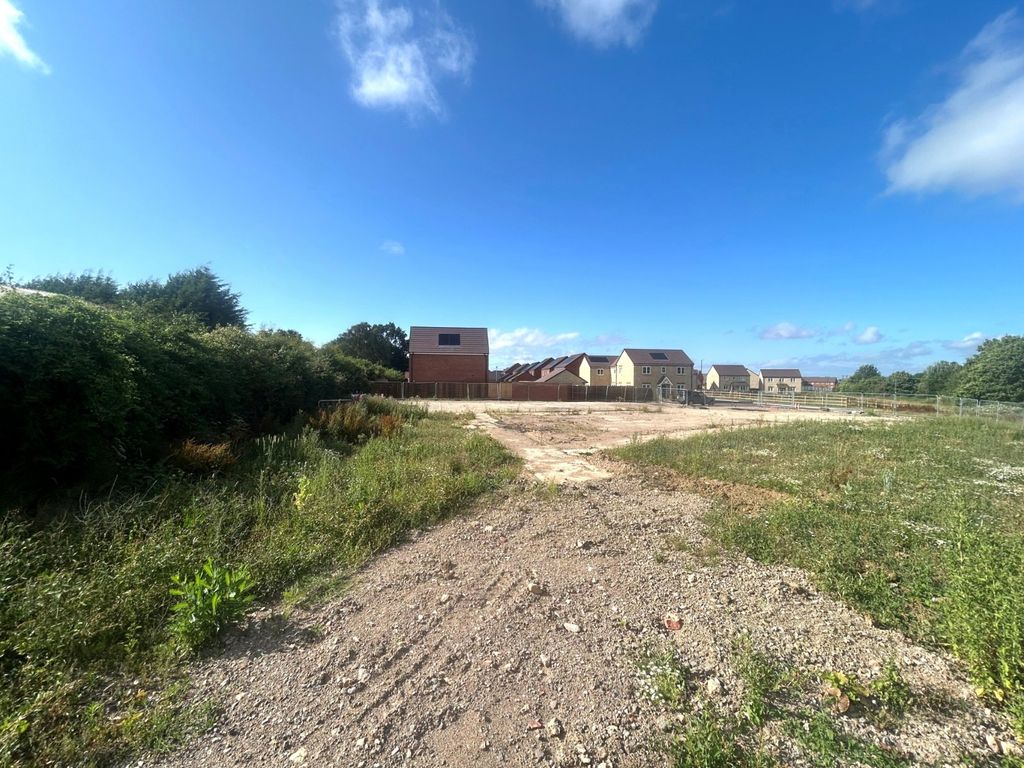 Land for saleCam, Gloucestershire GL11 photo 2