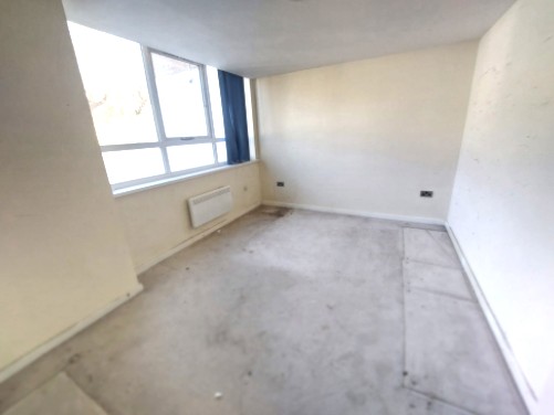 Additional image 3 of 2 Bed Flat, Kirkstall Gate, LS5, N1 7GU