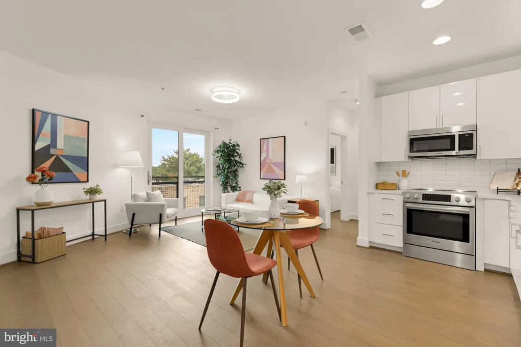 Additional image 3 of 1500 Pennsylvania Avenue SE Unit 305, Washington, DC 20003