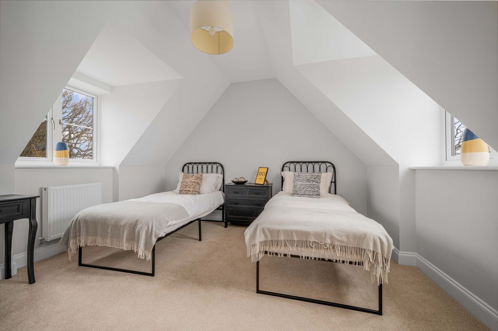 Additional image 17 of 5 bed detached house for saleSpa Farm Court, Bishopton CV37