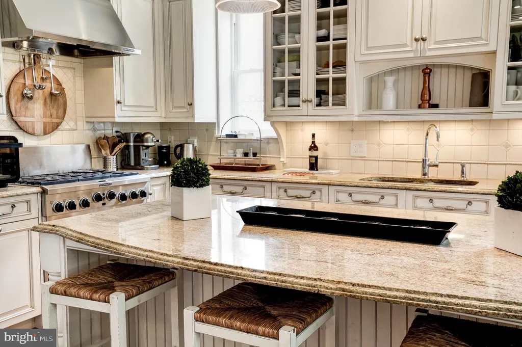 Additional image 4 of 2243 NW 40th Street NW, Washington, DC 20007