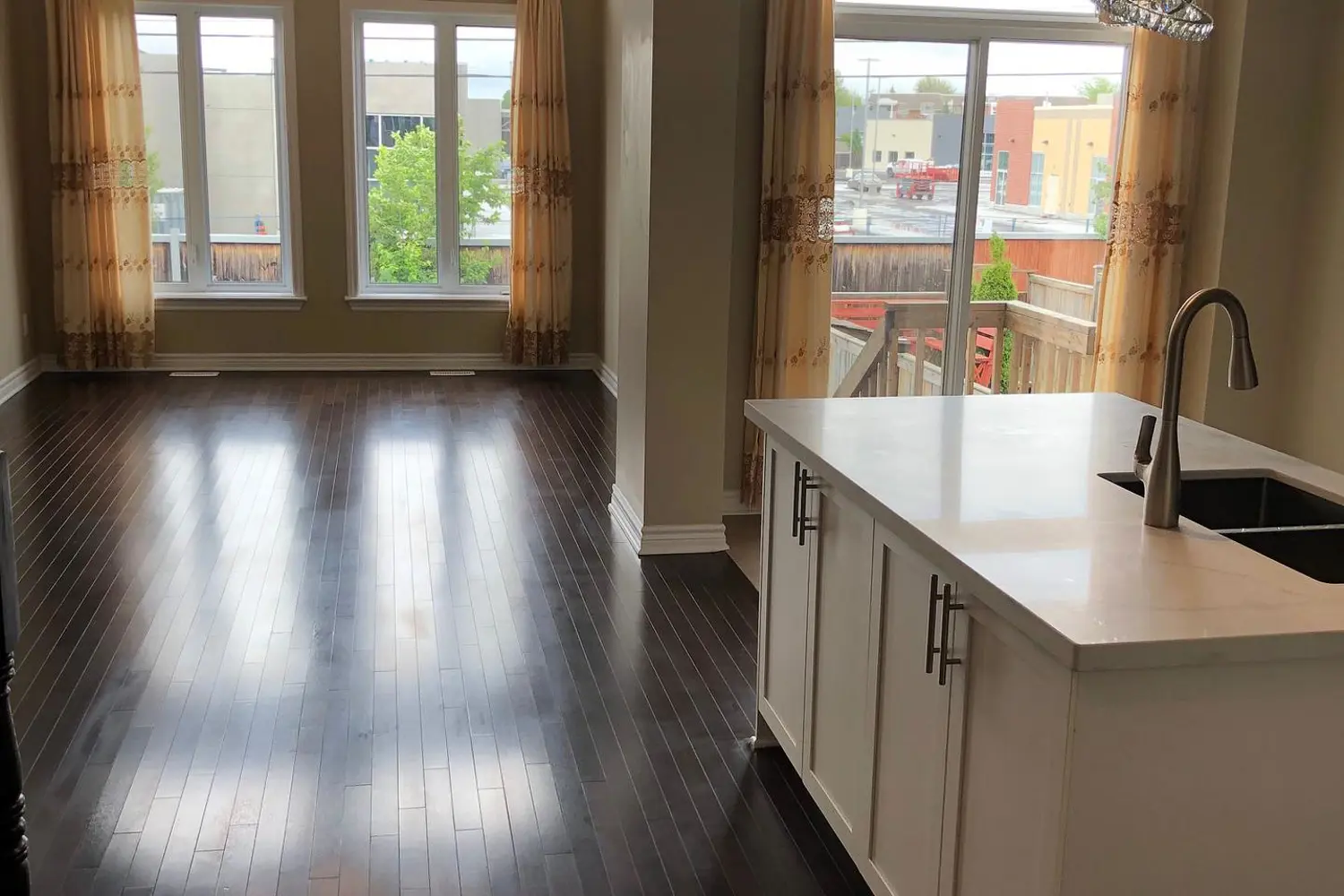 Additional image 7 of 571 Remnor Avenue