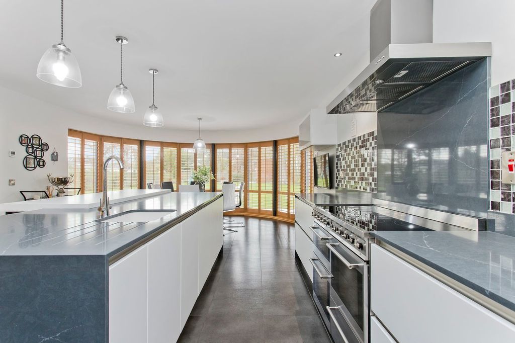 Additional image 12 of 5 bed detached house for saleElie KY9
