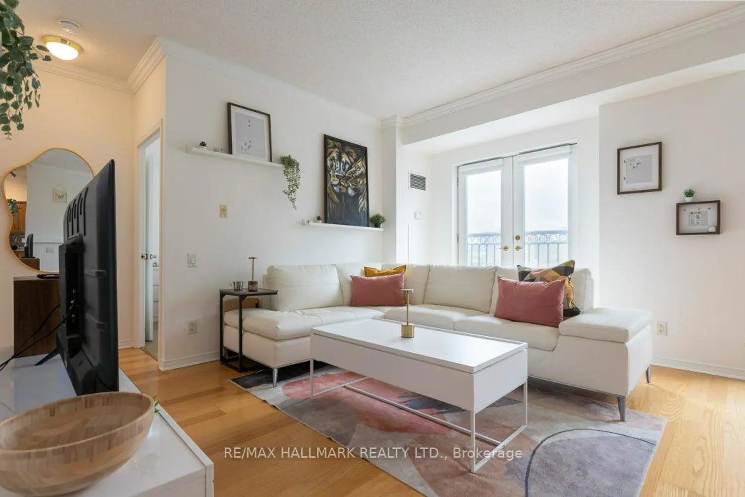 Additional image 5 of 120 Lombard Street 701