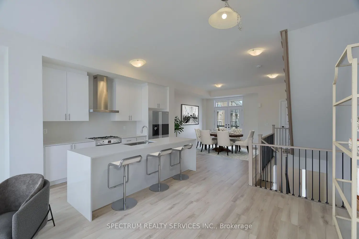 15 Archambault Way photo 4