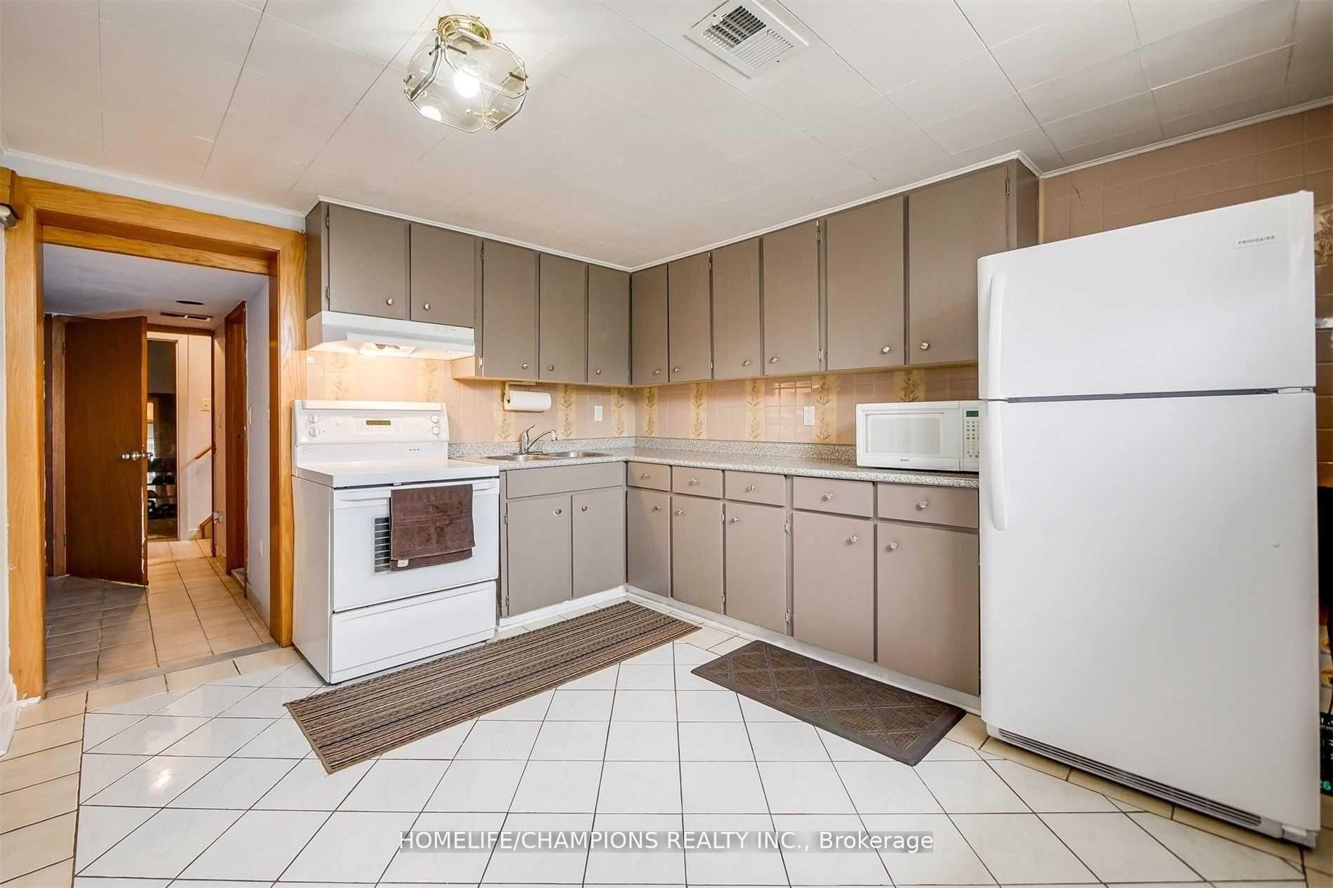 Additional image 6 of 65 Whitburn Bsmt#2 Crescent, Toronto, ON, M3M 2S5